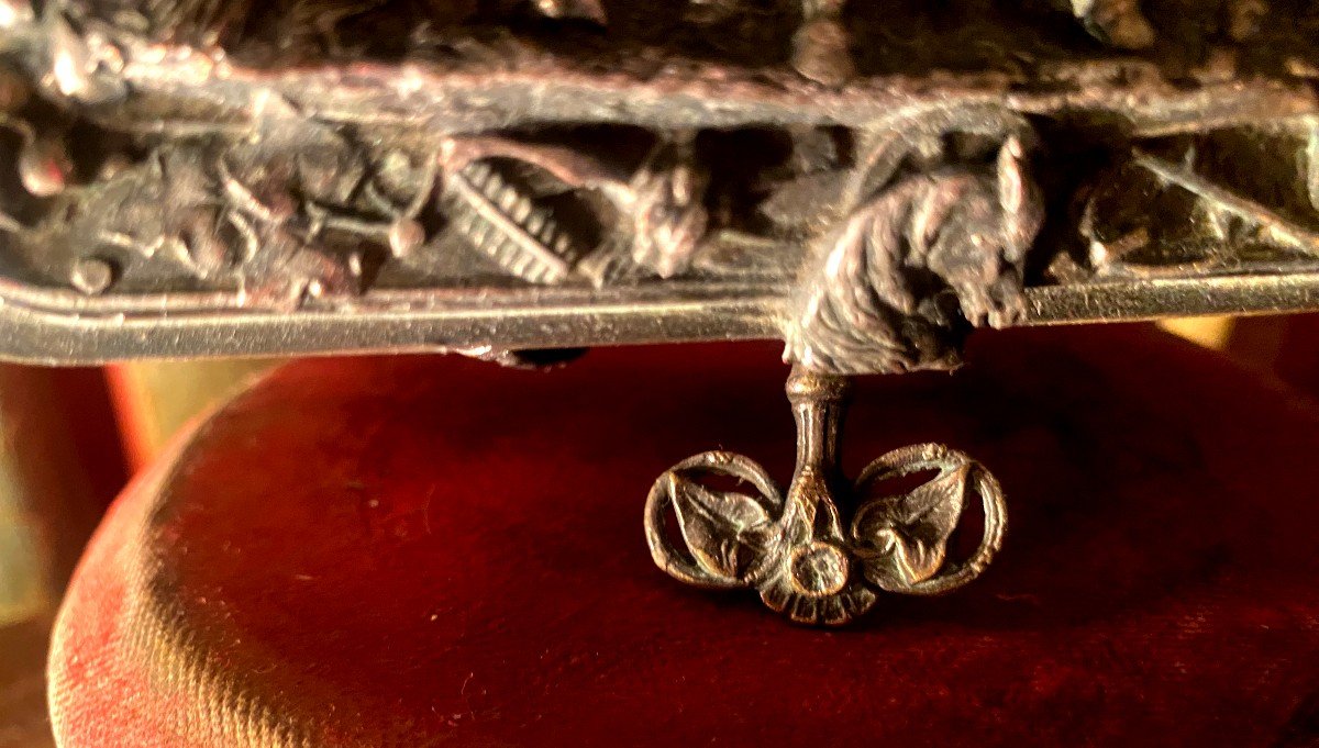 Très Beau Coffret à Bijoux Richement Ornementé De Scènes Paysannes, En Bronze Argenté, XIXème-photo-6