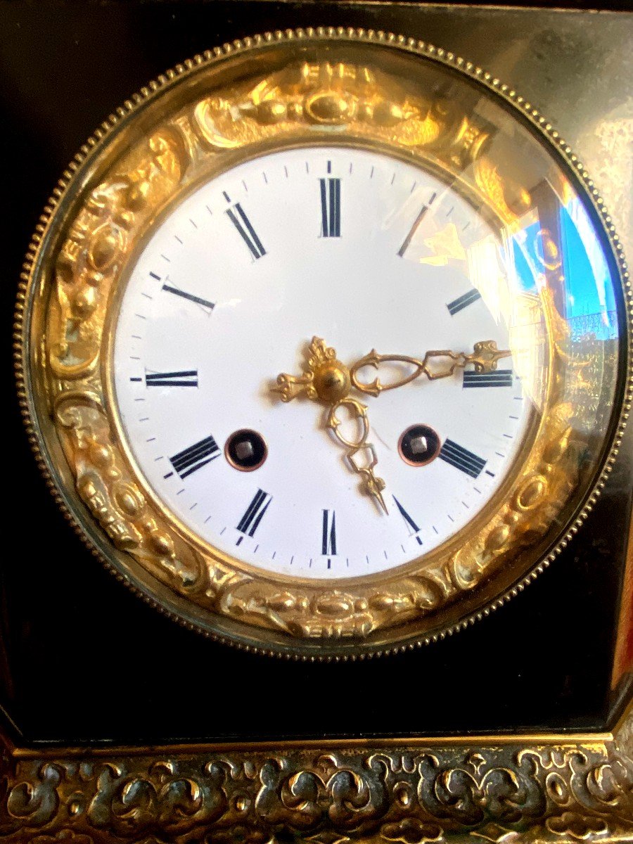 Very Charming Clock, Louis Philippe In Black Marble About A Young Woman At La Fontaine-photo-4