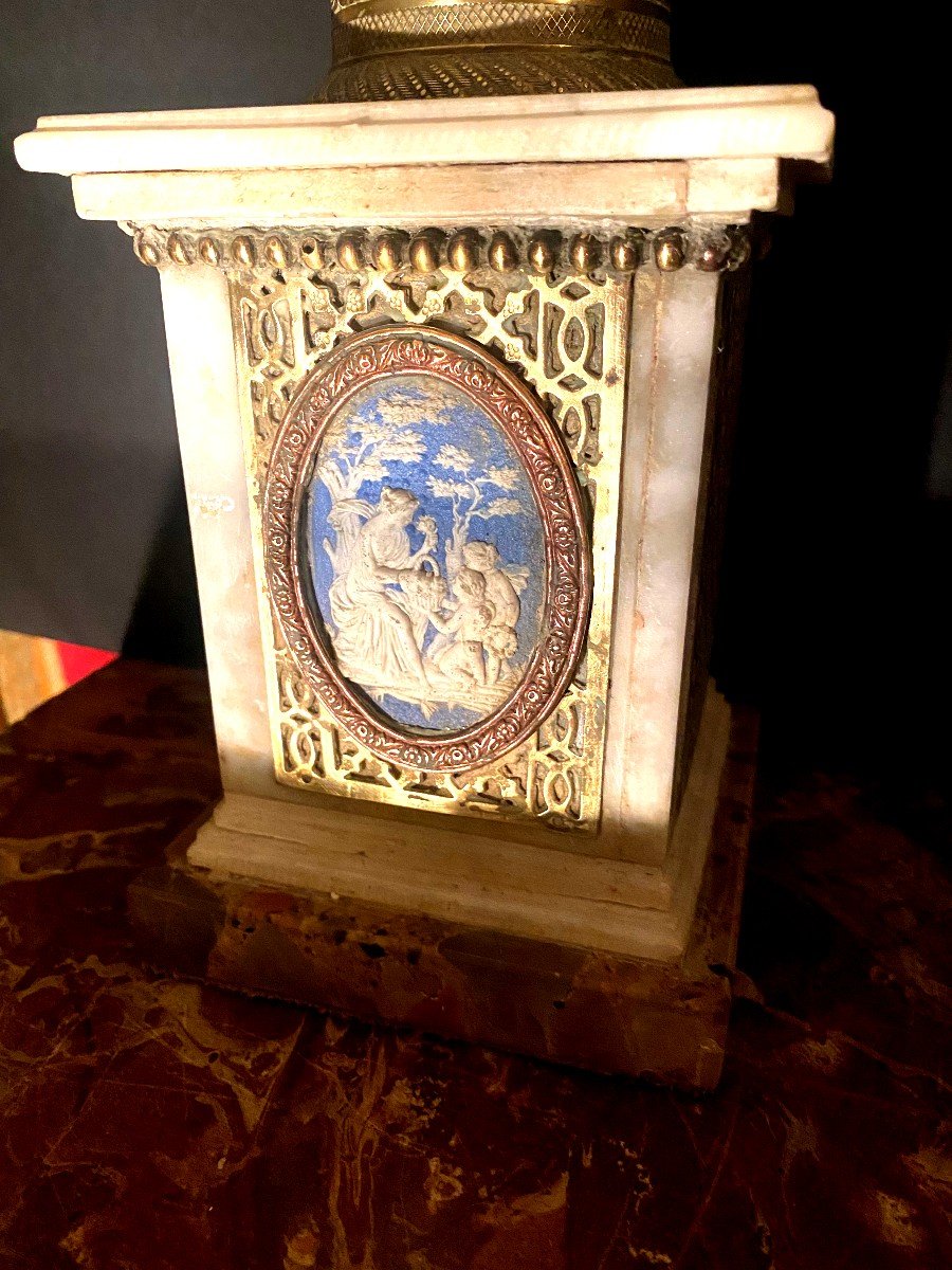 Table Presentation Column On Bronze Carrara Marble Base And Wedgwood Medallion 19th-photo-2