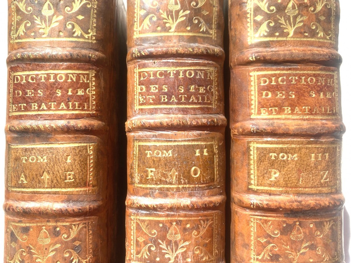 Trois Beaux Forts Volumes Un 12 Dictionnaire Historique Des Sièges Et Batailles 1771 à Paris-photo-2