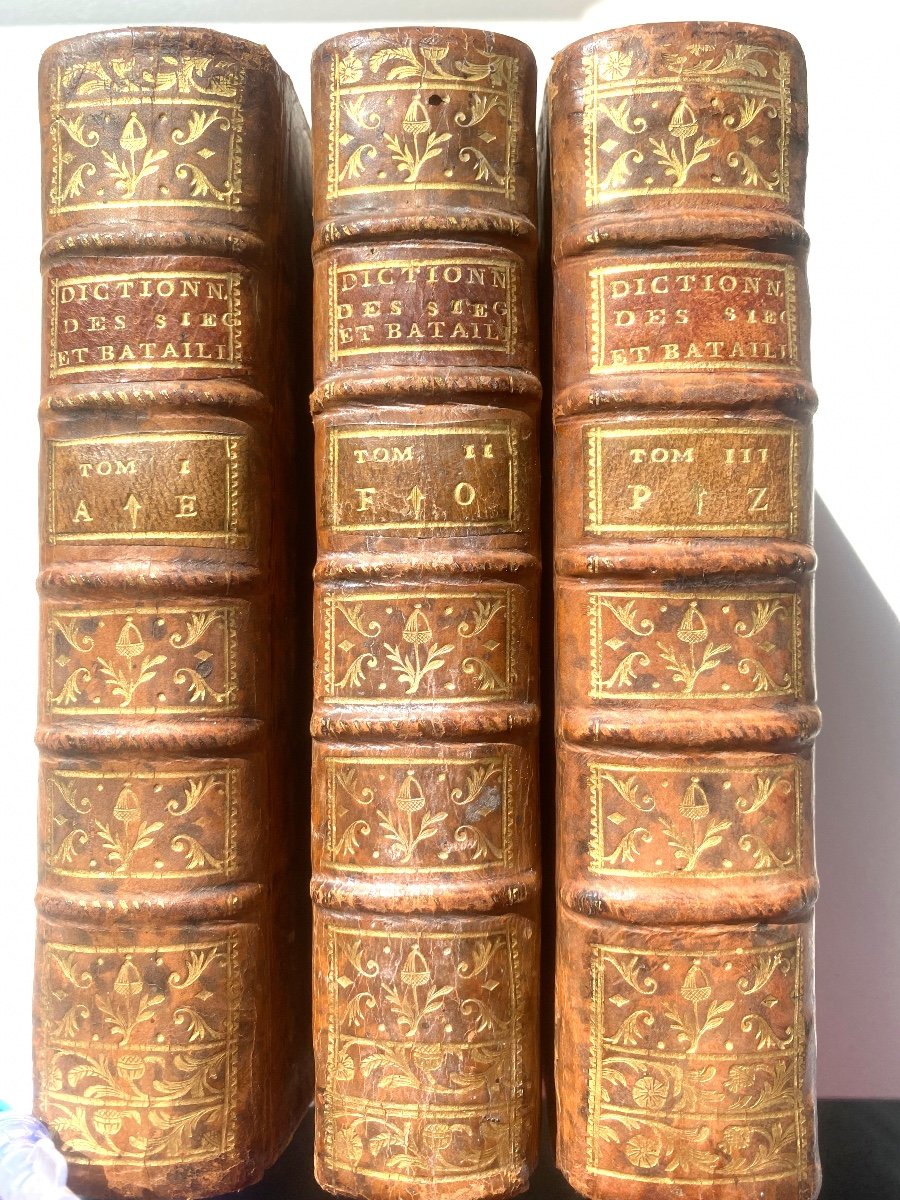 Trois Beaux Forts Volumes Un 12 Dictionnaire Historique Des Sièges Et Batailles 1771 à Paris