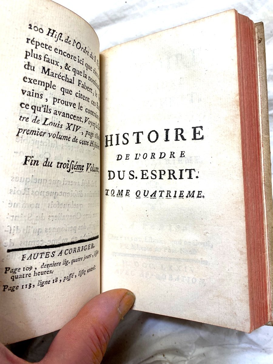 Three Beautiful Volumes In 12 In White Vellum: History Of The Order Of The Holy Spirit, Saintefoix 1767-photo-4