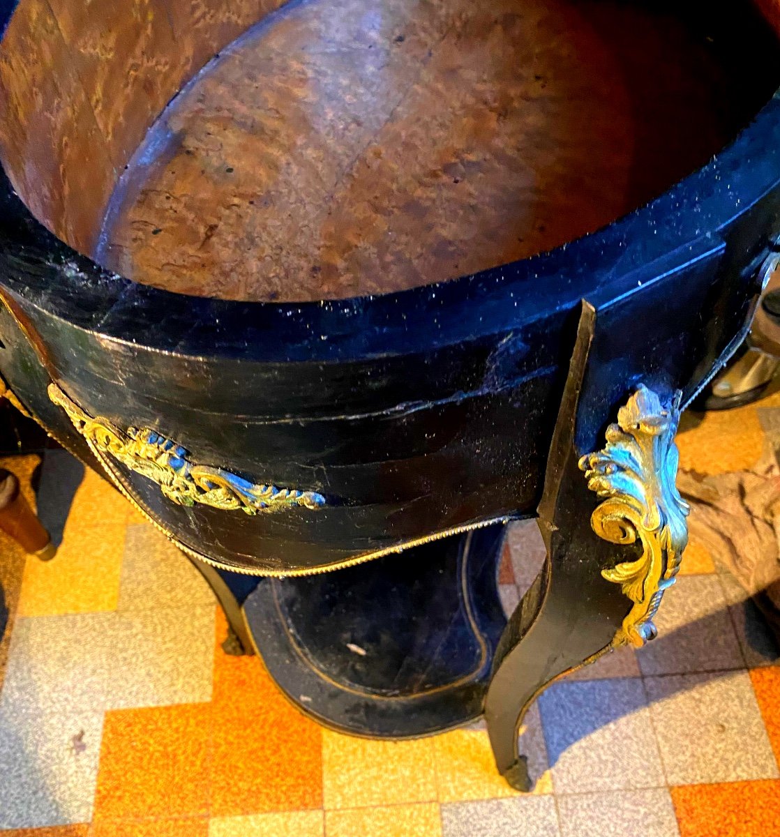 Meuble De Compagnie De Salon d'époque Napoléon III , Ovale Ouvrant Avec Miroir Intégré En Laque-photo-5