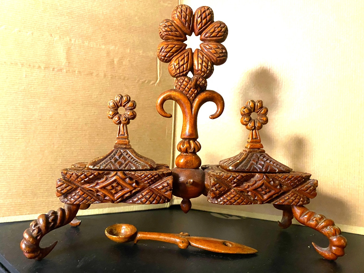 Richly Carved Boxwood Salt And Pepper Table Server By J. Feynie, Dordogne 15/2/21. No. 266.