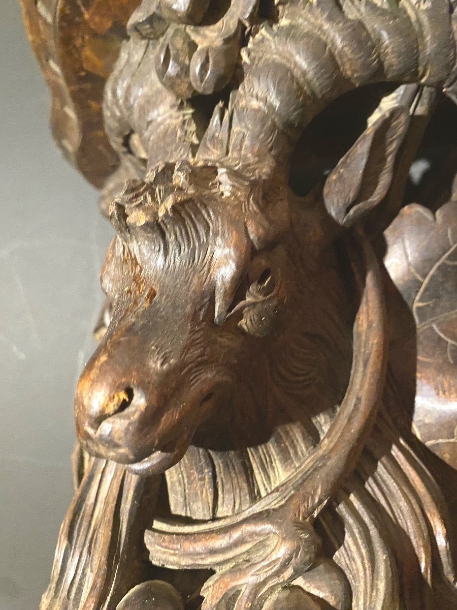 Richly Carved, Openwork Wall Console With Mouflon Head, Black Forest, 19th Century, Walnut-photo-2
