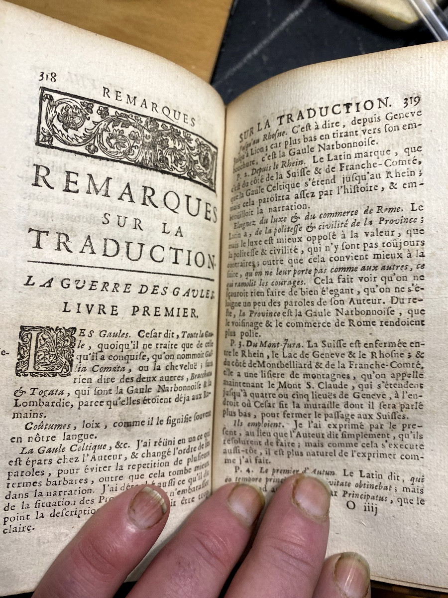2 Vol. In12 De 1699 " Les Commentaires Des César " De La Trad. De N. Perrot Sieur d'Ablancourt.-photo-5