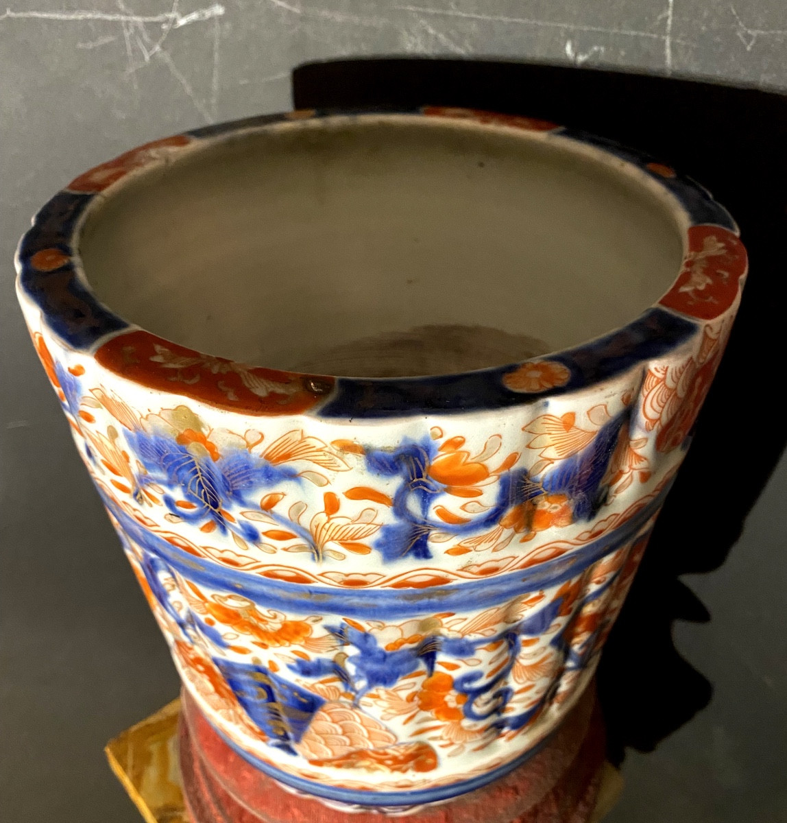 Rare Beau Grand Cache-pot  Mouvementé 19ème Au Riche Décor Polychromé  Porcelaine Imari Chinois-photo-4
