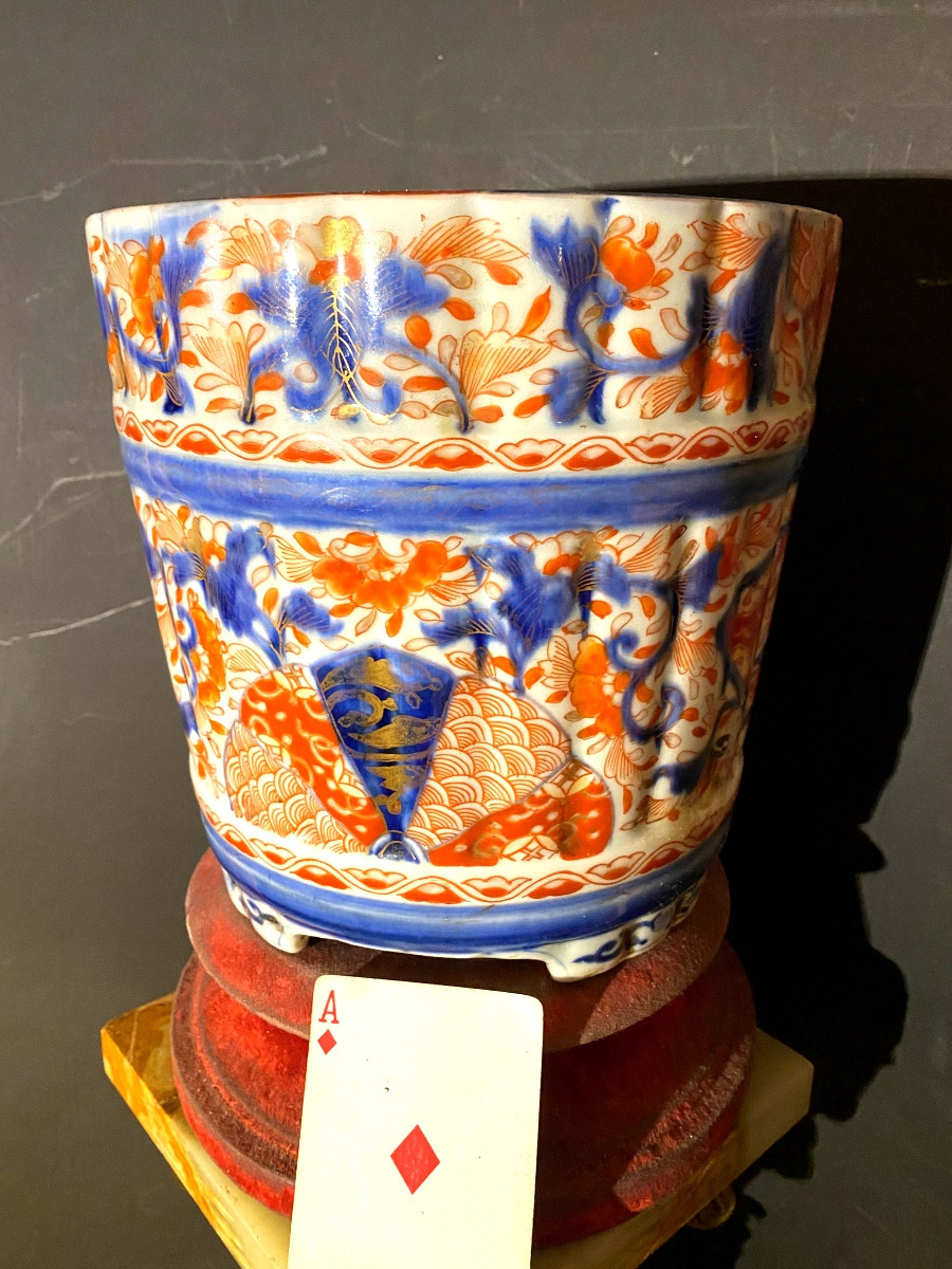 Rare Beau Grand Cache-pot  Mouvementé 19ème Au Riche Décor Polychromé  Porcelaine Imari Chinois