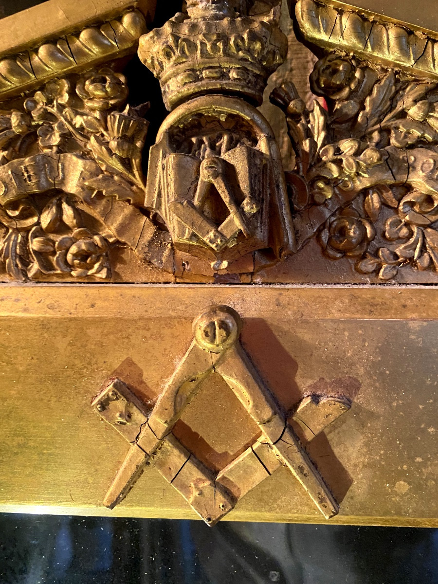 Rare Gilded Wood: Early 19th Century Gilded Wood Mirror With Pediment And Column With Masonic Emblems-photo-4