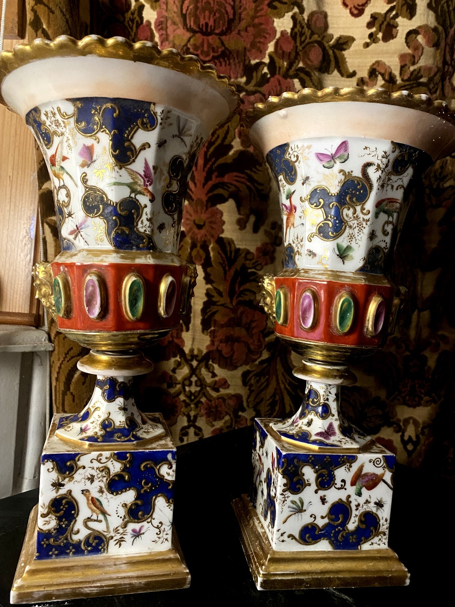 Paire De Grands Vases De Salon De Jacob-Petit  Paris Début 19ème De Forme Médicis En Porcelaine