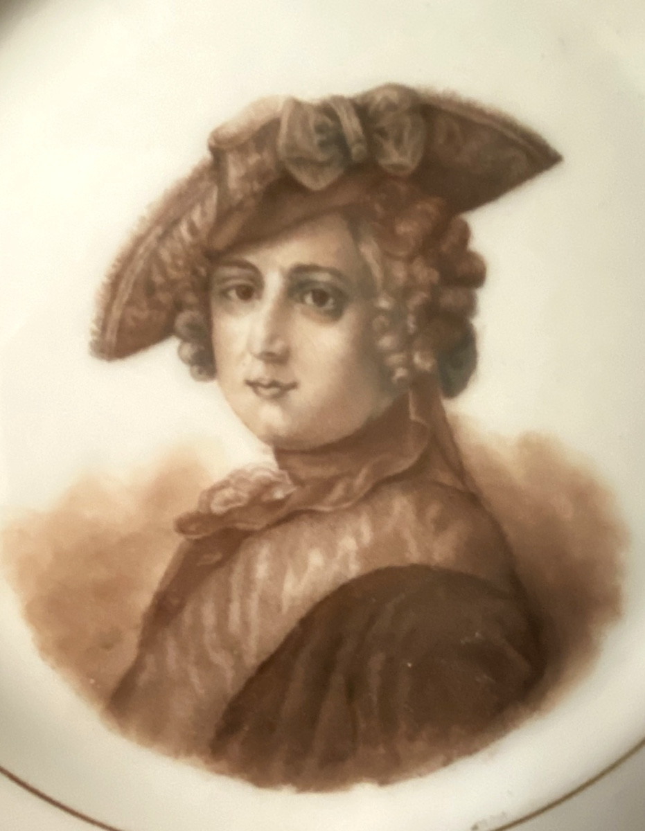 Paire d'Assiettes Peintes Sépia A l'Image De Marie Antoinette Et Louis XVI , Sig. E Pecquet 19è-photo-2