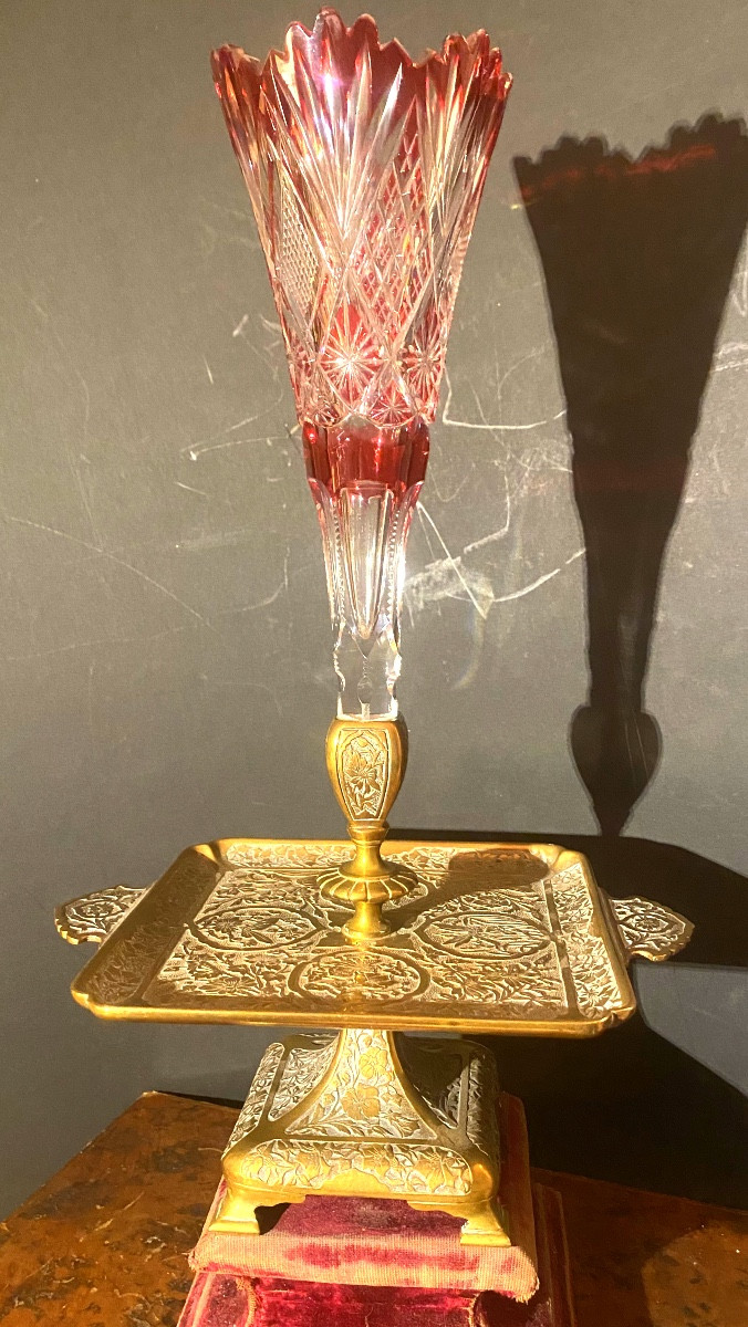 Grand Vase Cornet En Cristal 19ème Monté , Pied Et Plateau Vide Poche En Bronze Finement Ciselé