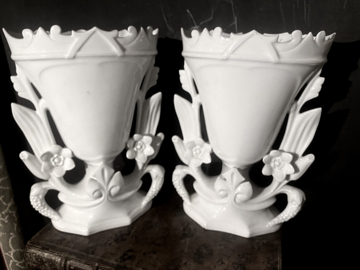 Importante Paire De Vases En Porcelaine Blanche Dit De Mariage De Belle Dimension, Début Du 20è