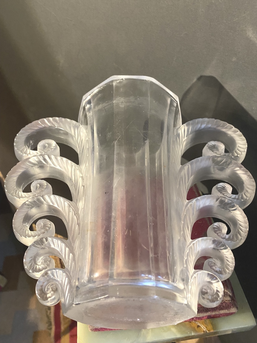 Beau vase René Lalique des Années "30" en verre compressé en forme tulipe  à chute  de cascades-photo-6