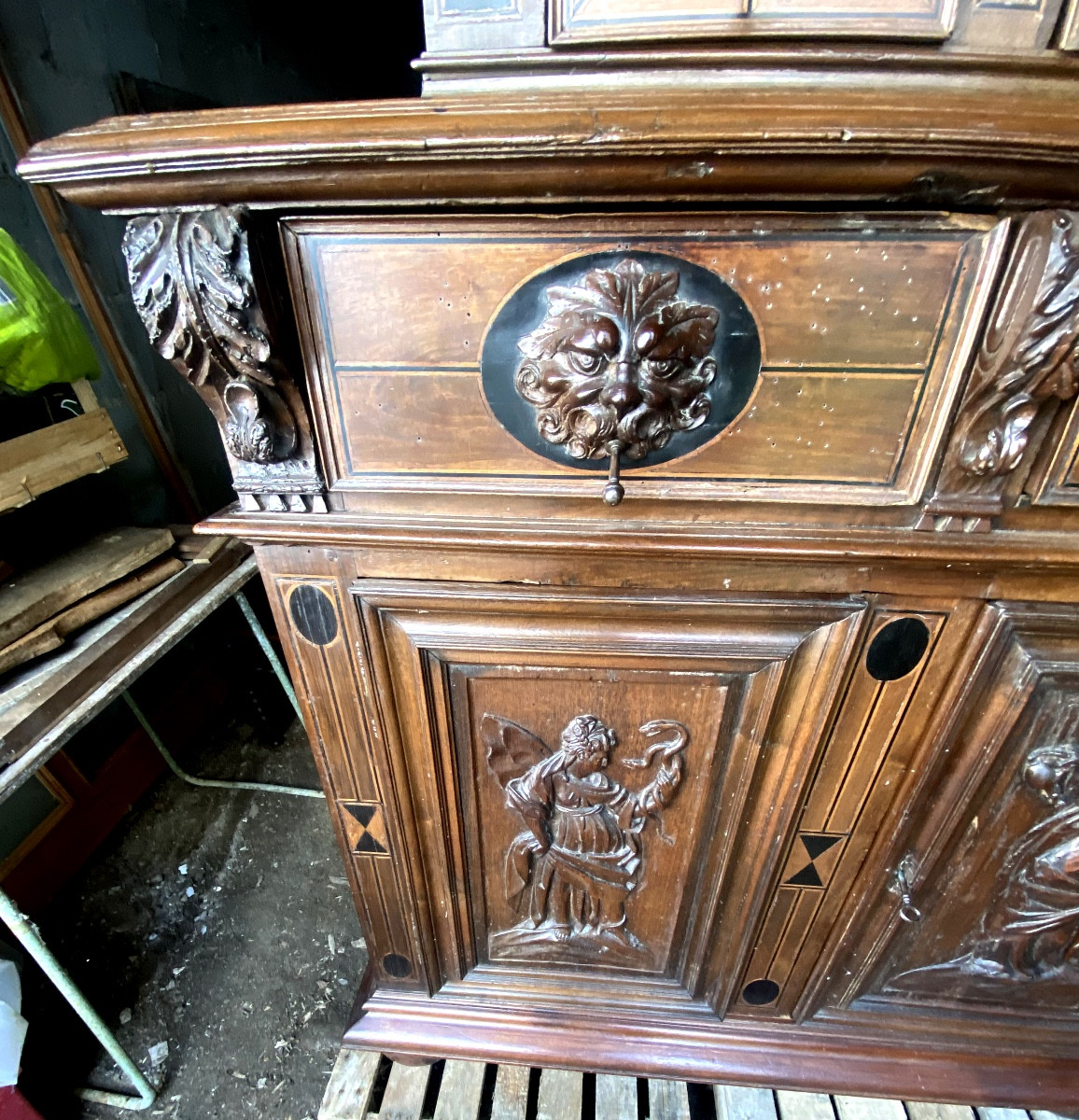 Beautiful Renaissance Period Buffet In Walnut, Two Narrowed Bodies, Carved Broken Pediment, Marquetry-photo-2
