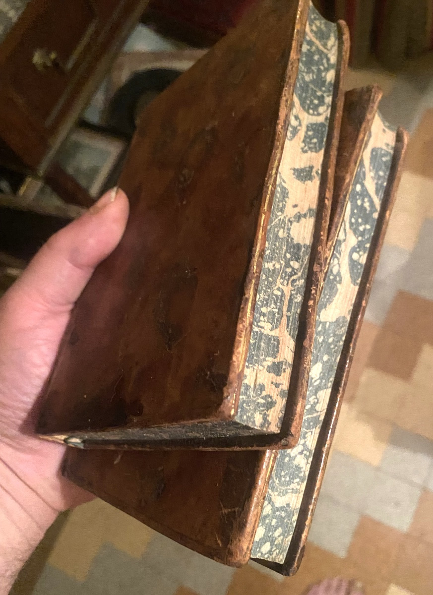 Deux beaux volumes In 12.  complets du : "Théatre Lyrique de M. De La J.   A Paris M.DCC.LXXII.-photo-8