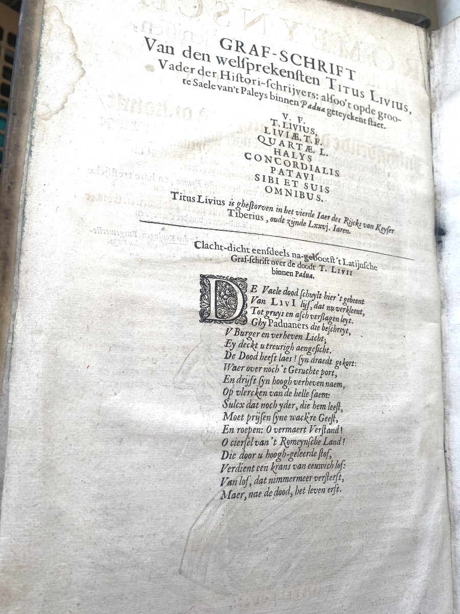 Rare in-folio en velin blanc , Amsterdam 1635 .Gothique Allemande: "Romeynsche , Titum Livium".-photo-1