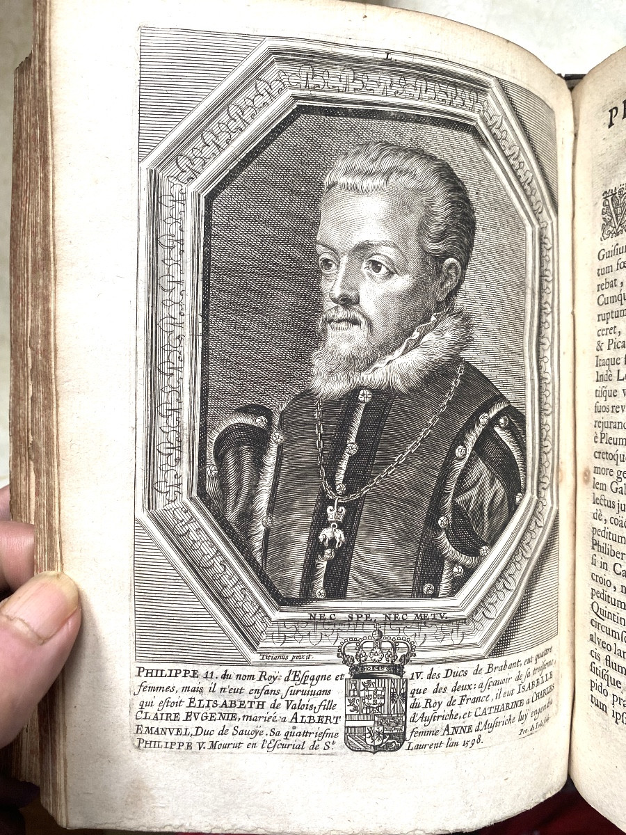 Un volume In 4 illustré de beaux portraits , a Bruxelles 1672 "Ducibus AB Anno post Christum". -photo-8