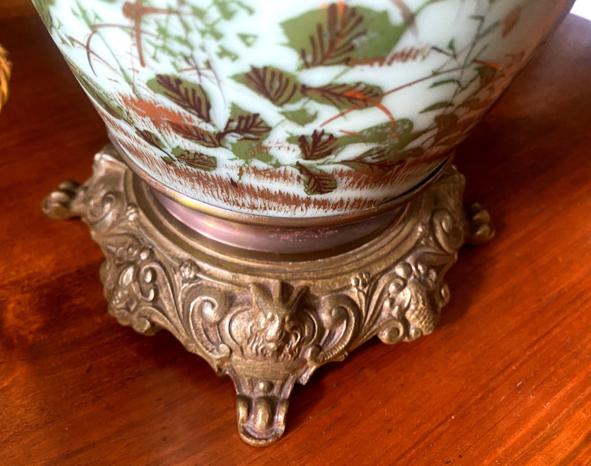 Beautiful Large Japanese Celadon-colored Painted Porcelain Living Room Lamp From The 19th Century With Enamel Decoration-photo-1