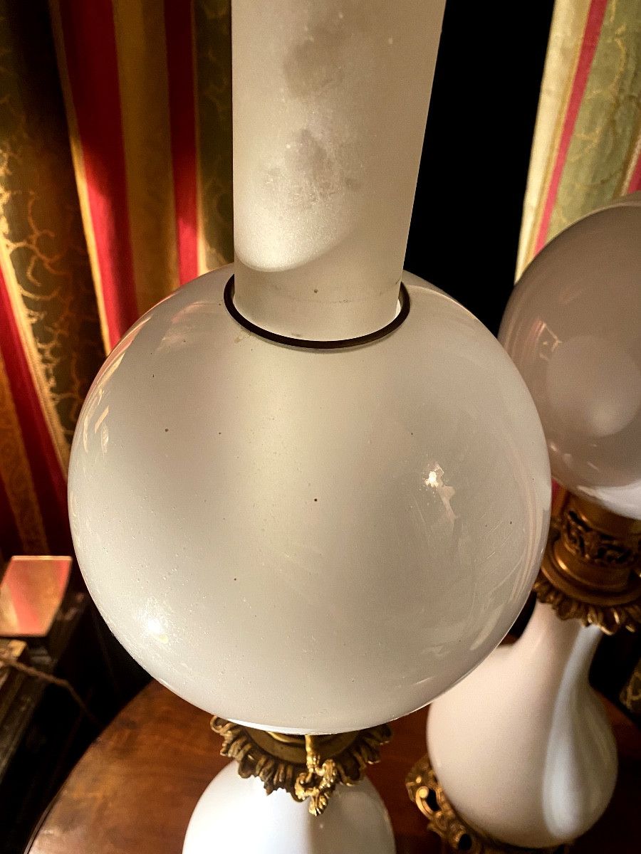 Lovely Pair Of Napoleon III Electrified Oil Lamps, White Opaline, Bronze Globe-photo-4
