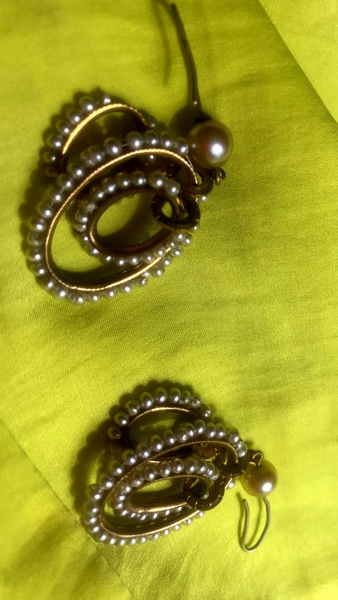 Belle parure-coffret perles fines de deux colliers et une paire de boucles d'oreilles 3 anneaux-photo-2