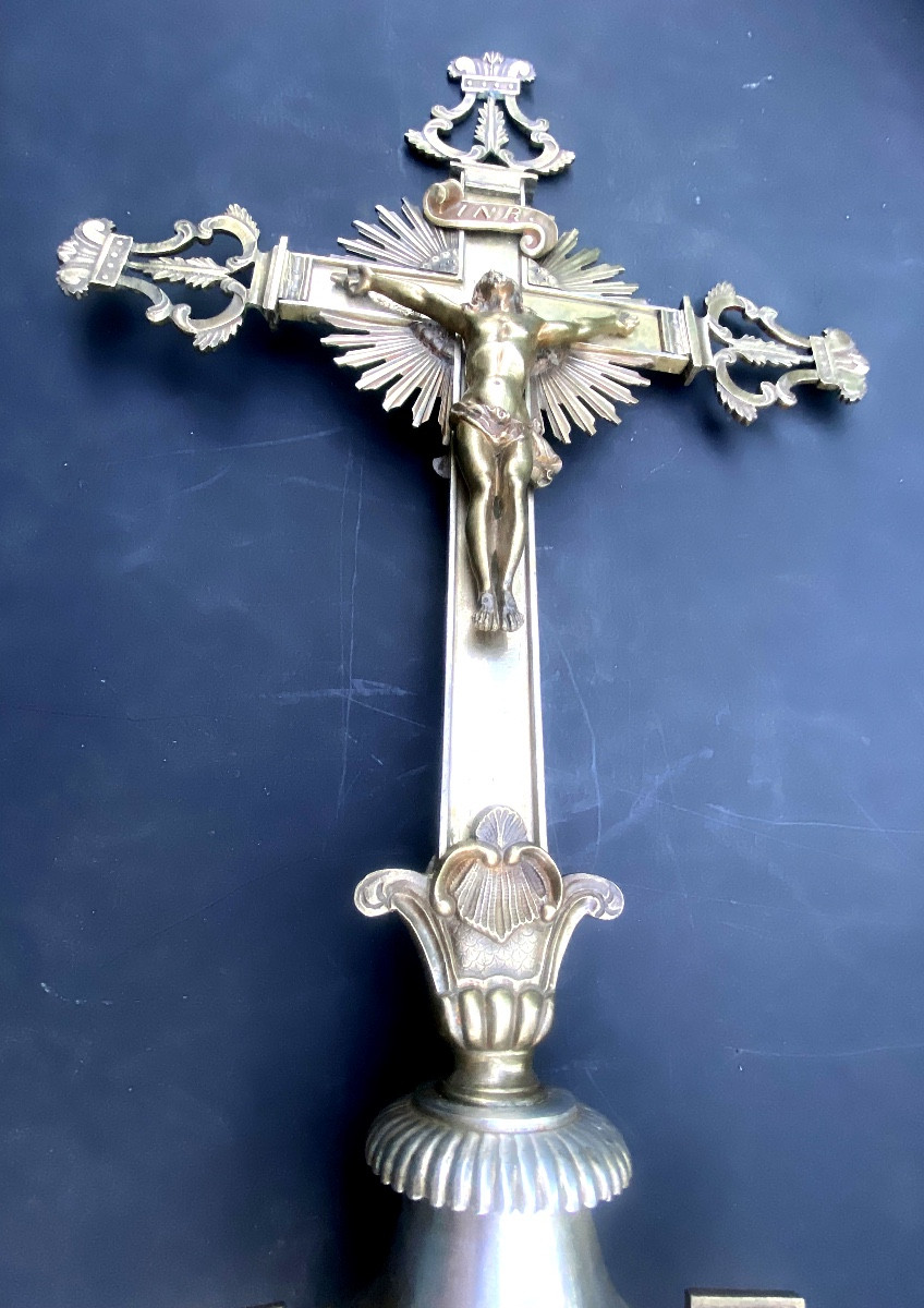 Belle grande croix processionnaire en bronze argenté a l'image du Christ et de la Vierge  19ème-photo-4