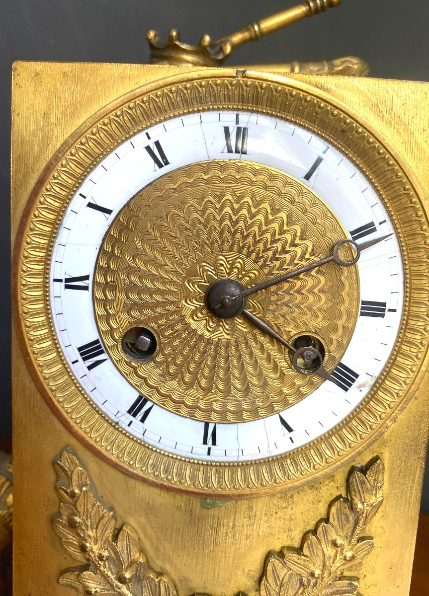 Belle pendule borne au Putti et au Lion en bronze doré au mercure cadran émaillé roue Charles X-photo-2