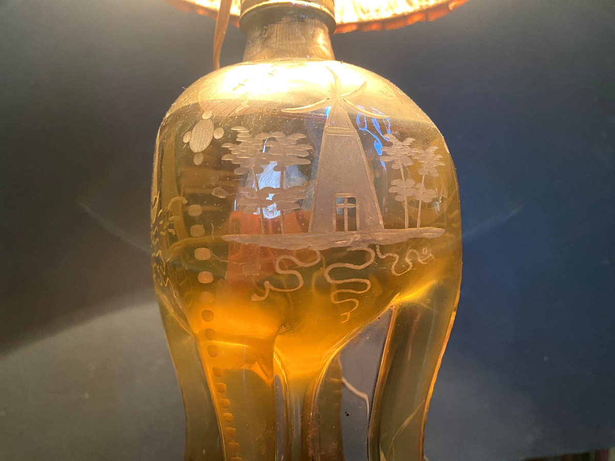 19th Century Blown Glass Bottle, Molded And Engraved With Pyramid And Boat Motifs, Ribboned Rosette-photo-2