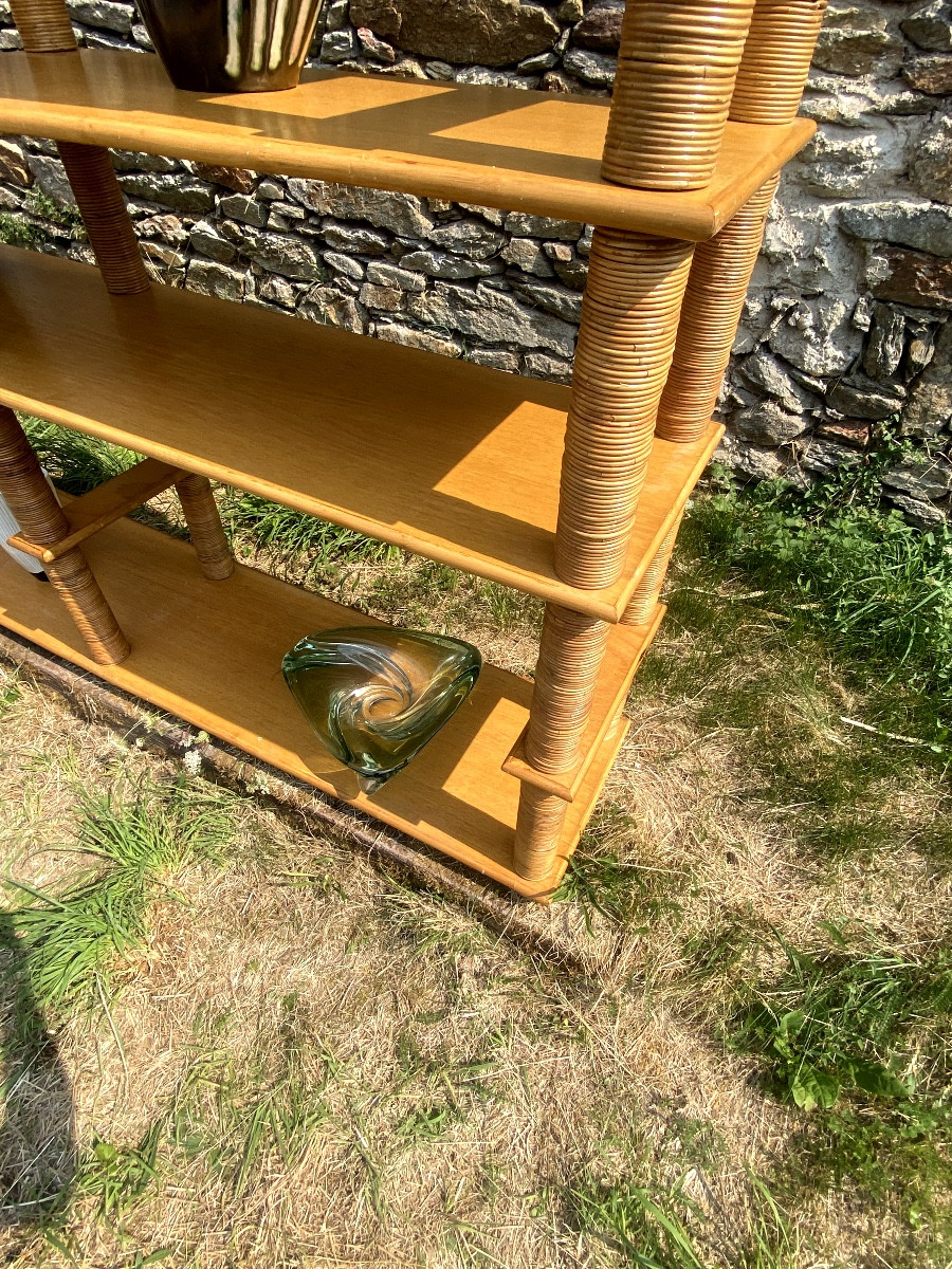 Etagère de salon modulable en sycomore et colonnes vissées recouvertes de rotin des Années "70"-photo-3