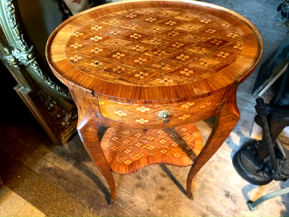 Living Room Table Entirely Inlaid With Decorated Diamonds, Oval Louis XV Legs, Drawer, Bronze Clogs-photo-4