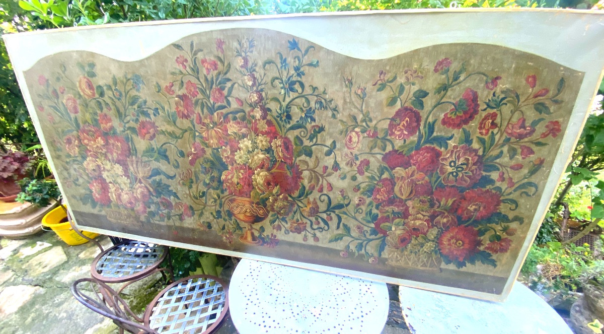 Rare très grande toile de la Manufacture d'Aubusson , modèle fleuri coloré pour une tête de lit