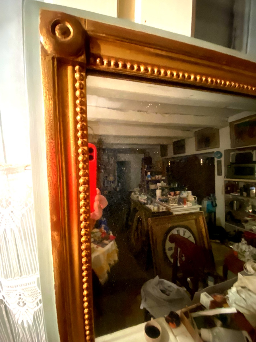 Charmante glace Louis XVI d'entre-deux ,fin XIX ème en bois laqué et doré, perlée à cabochons-photo-1