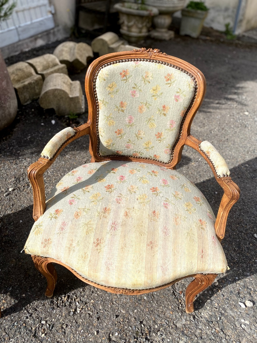  Beautiful Pair Of Louis XV Lounge Cabriolets Upholstered In Small Dots Style In Light Beech, 19th Century-photo-3