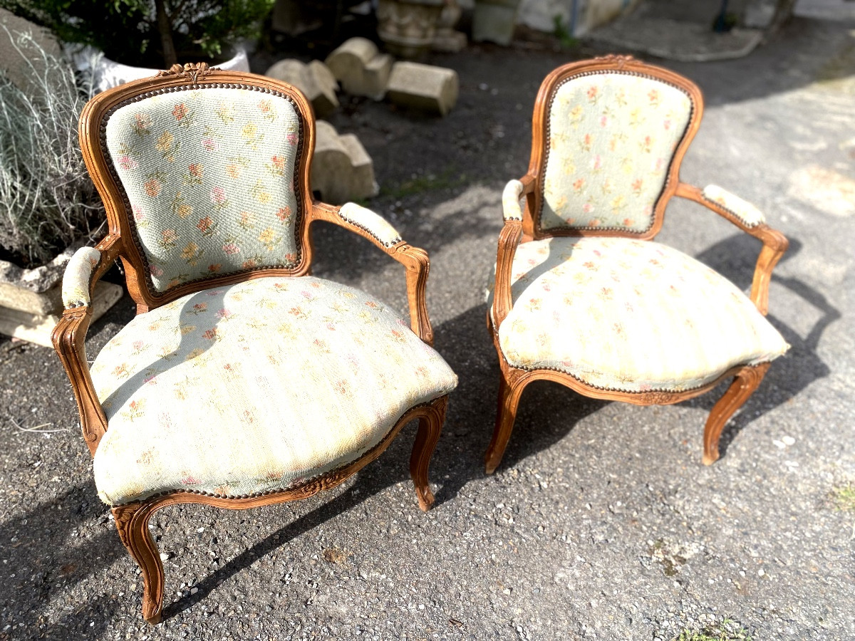  Beautiful Pair Of Louis XV Lounge Cabriolets Upholstered In Small Dots Style In Light Beech, 19th Century-photo-7