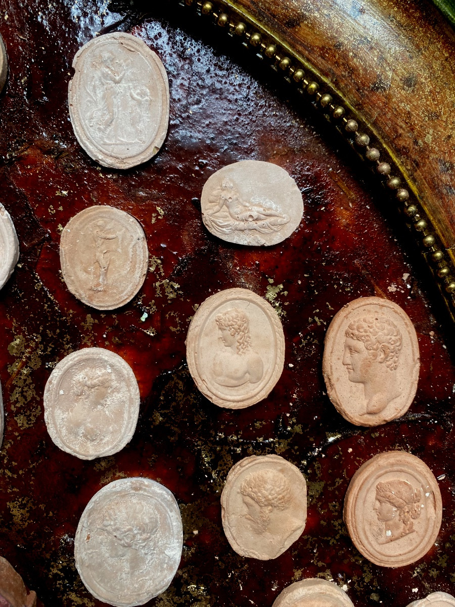 Collection Of Antique Cameo Prints Around An Architectural Facade In A 19th Century Frame-photo-4