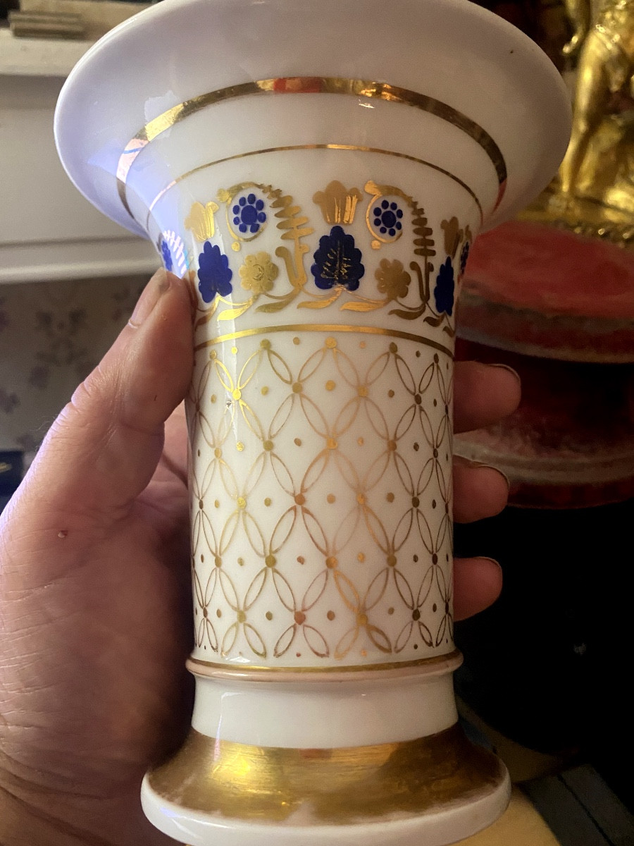 Elégant Paris Porcelain Cornet Vase With Gold And French Bleue Patterns-photo-4