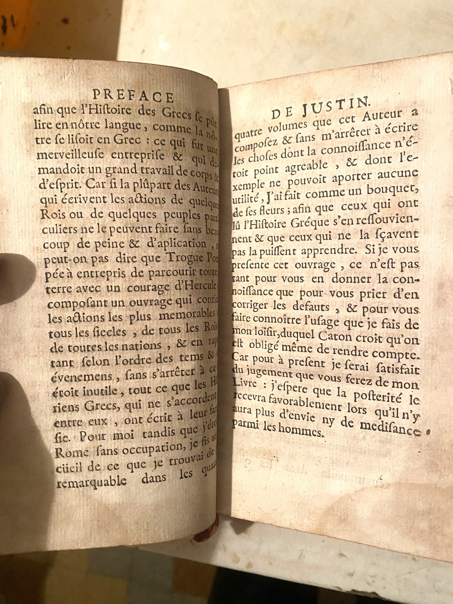 Histoire Universelle de Trogue Pompée réduite en Abrégé par Justin , traduction nouvelle 1697. -photo-2