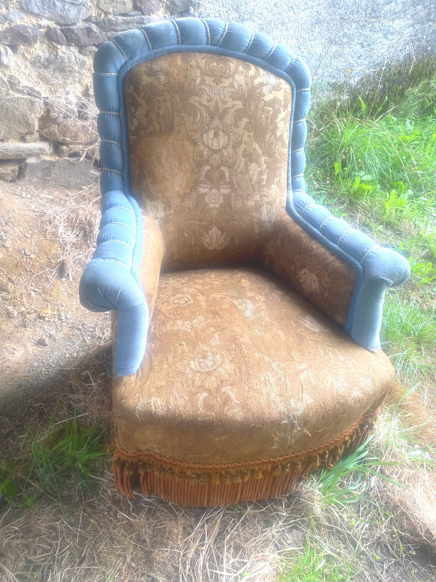 Chauffeuse tapissée en tissus viel or broché et boudin de velours bleu et cordon  ,Napoléon III