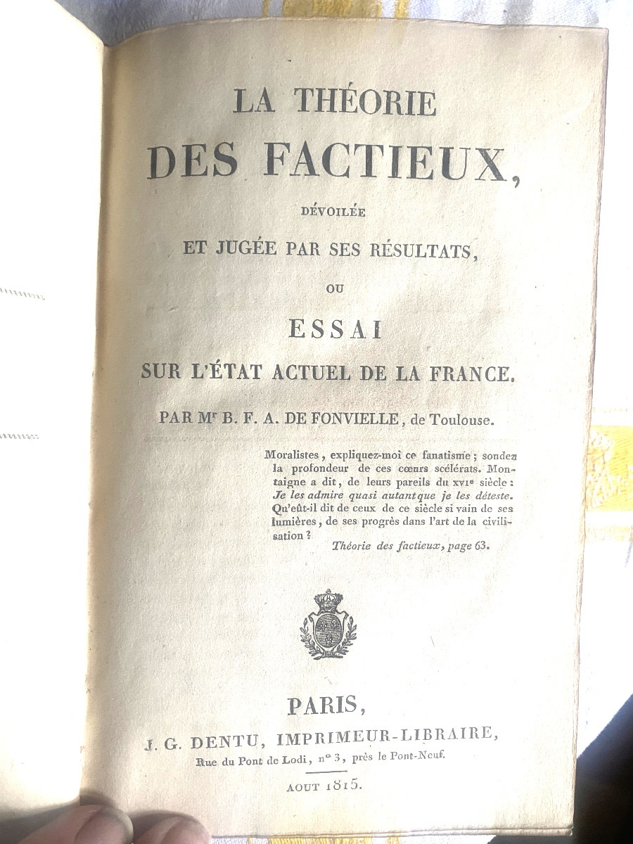 Rare livre In 8 de critique politique  aux Armes de Louis XVIII en maroquin rouge . Paris 1815 -photo-3
