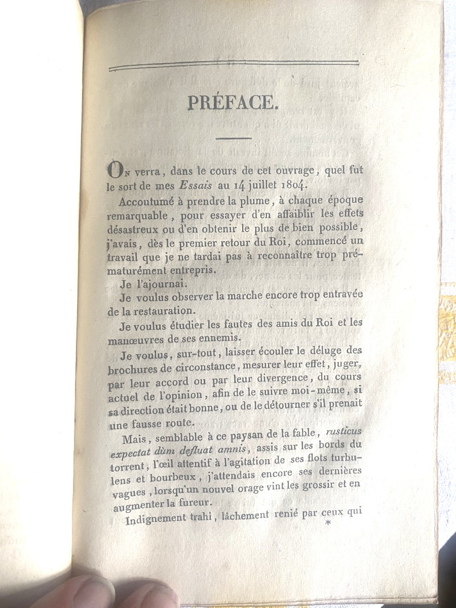 Rare livre In 8 de critique politique  aux Armes de Louis XVIII en maroquin rouge . Paris 1815 -photo-2