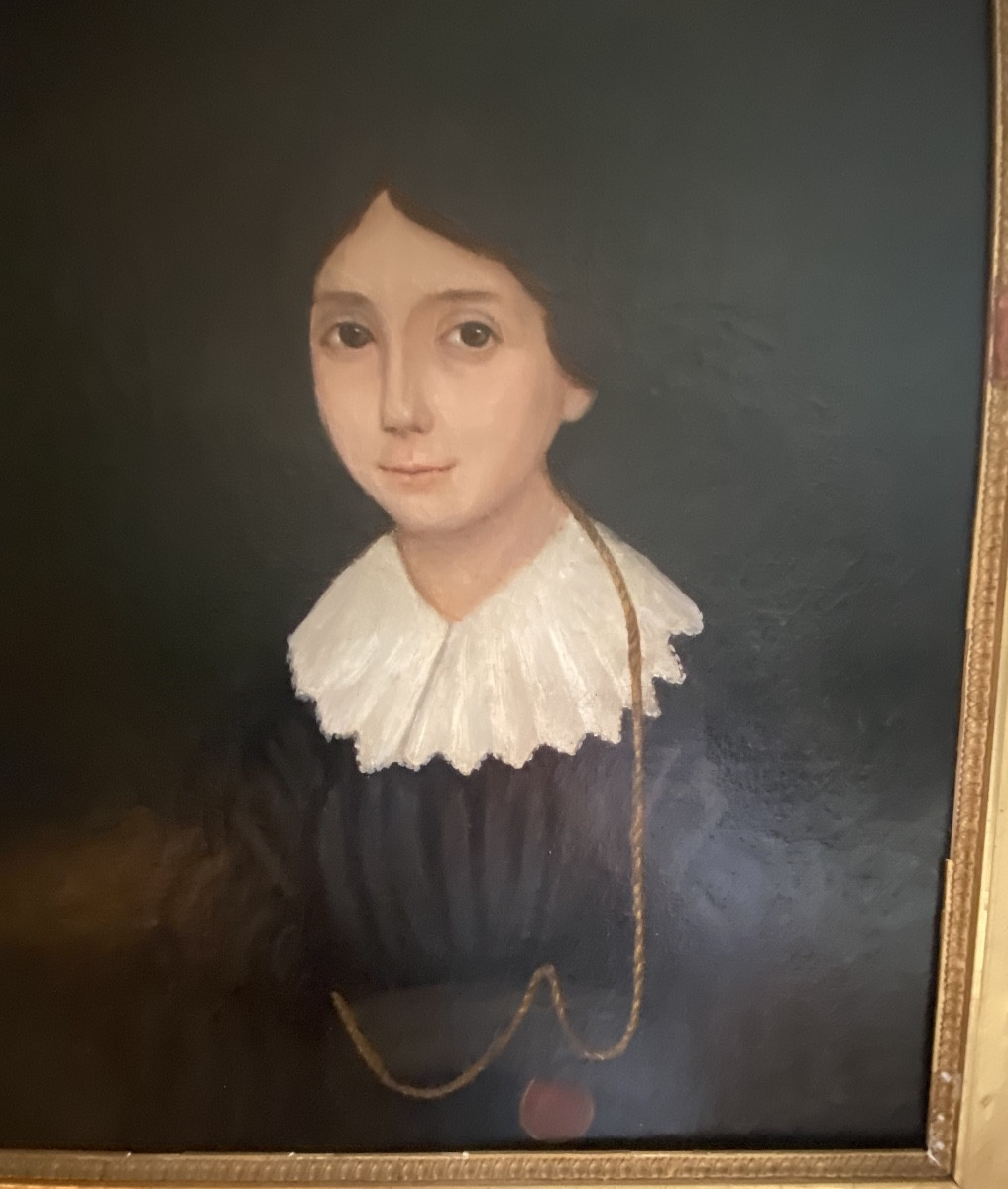 Portrait "jeune femme "cadre Louis Philippe a la robe sombre col dentelle chaine en sautoir-photo-4