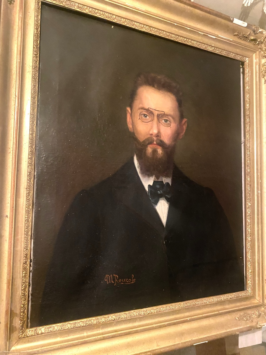 Beau grand Portrait  d'Homme aux pince nez et noeud papillon  encadré  ,XIXème, signé M Roucole