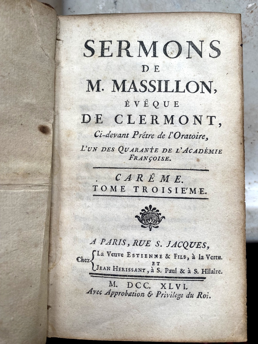 Maroquin rouge de la Maison de Joinville", Louis d'Orléans"  Carême de Massillon. In 12 de 1745-photo-3