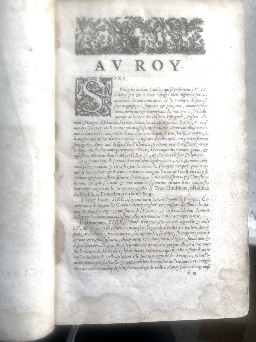 In-folio ,"Armes de Chevalier," Mémoires des Gaules depuis le Déluge  jusqu'à l'établissement..-photo-1