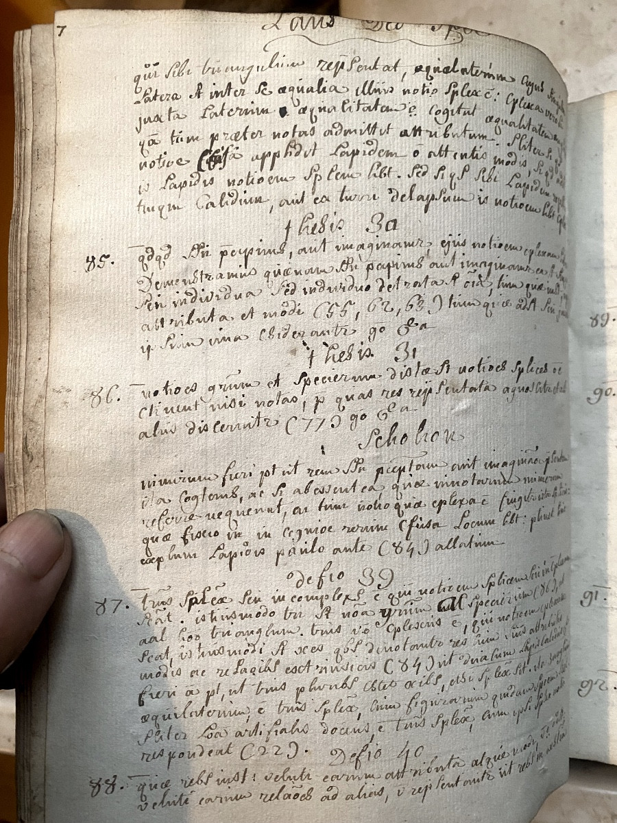 In-quarto  velin  du Collège Académique de l'Abbaye Royale de St. Vaast rare manuscrit de thèse-photo-6