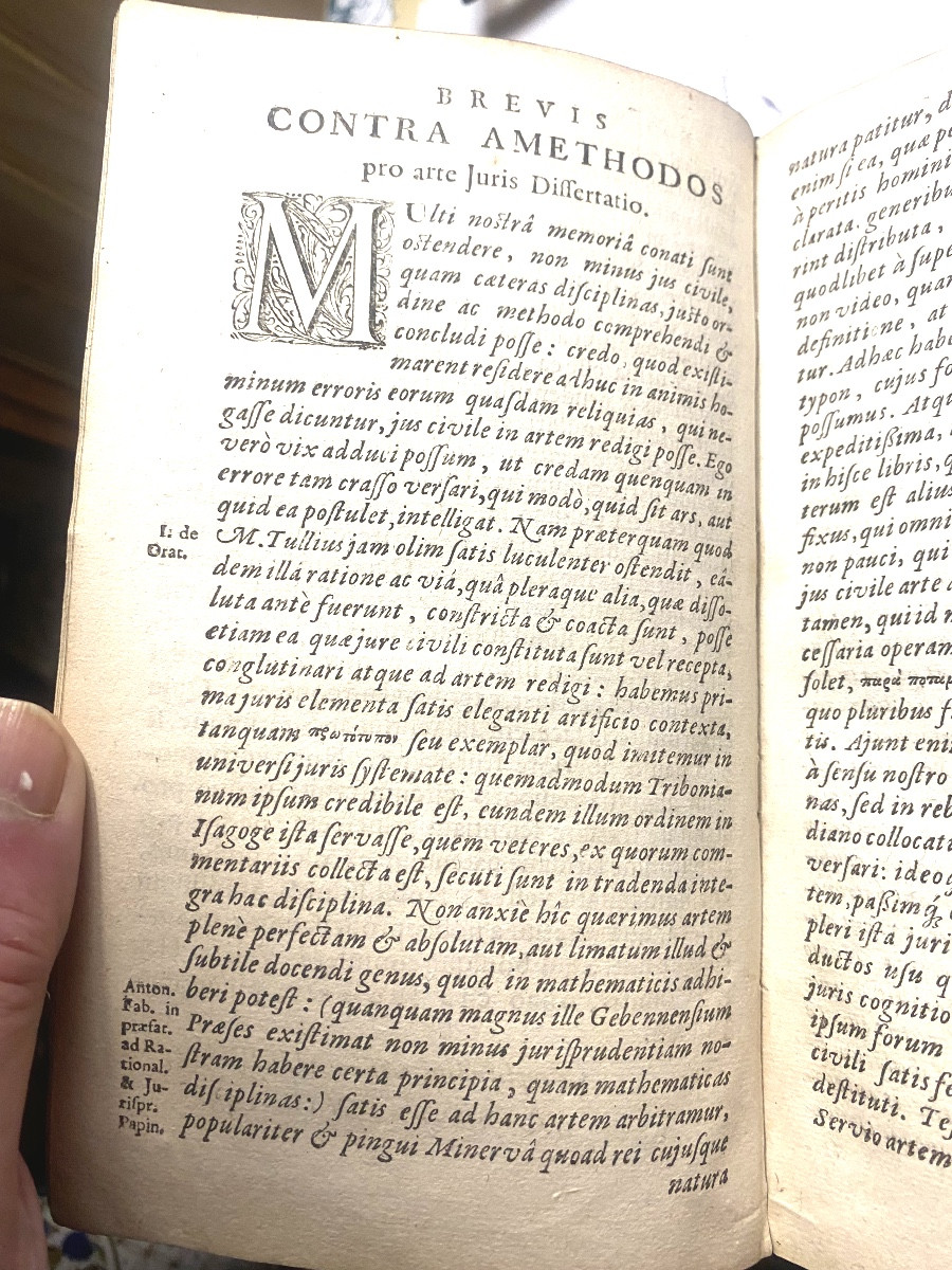 Fort Vol.I, 8 en velin à rabats d'Arnoldi Vinni JC. De Jurisprudence Civile en , 4 Livres ,1664-photo-3