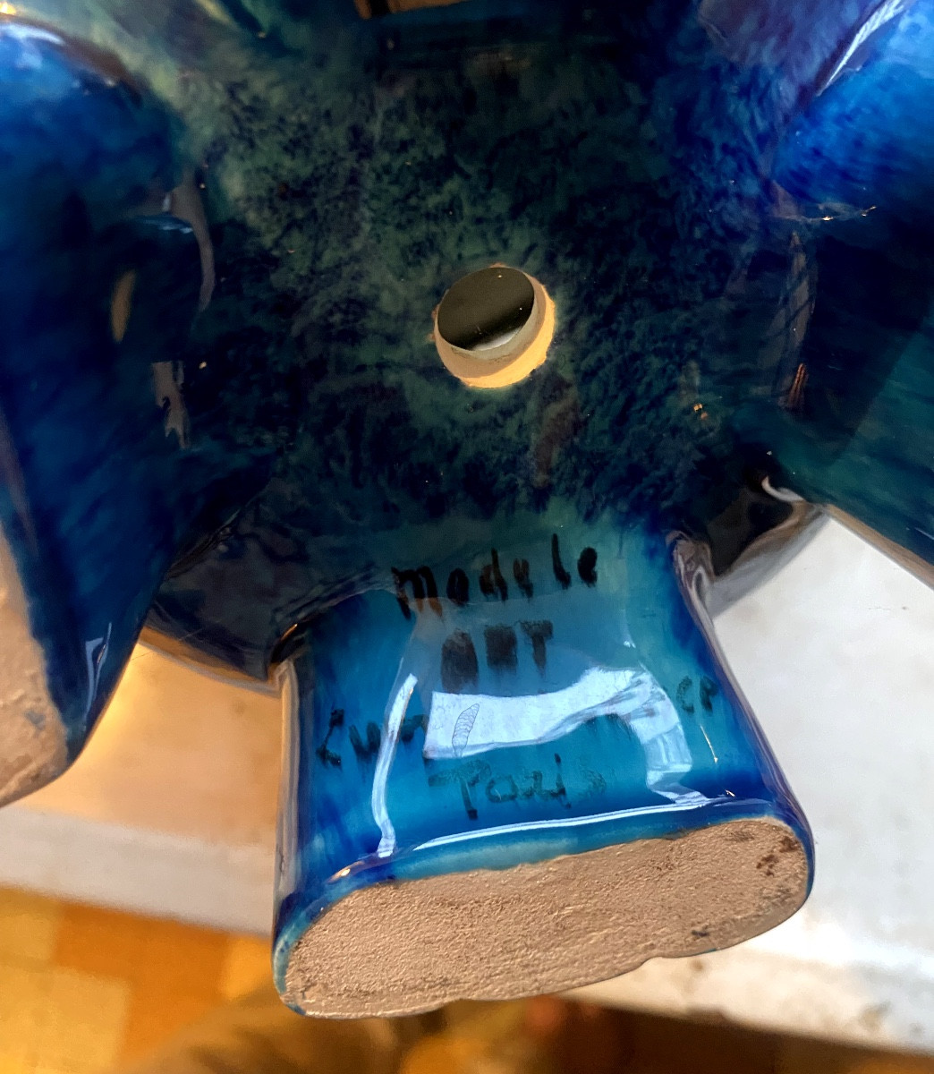 Lampe "50" à  Faisceaux :en faîence bleue vif à semis de fleurettes en verre soufflé Lumineuses-photo-6