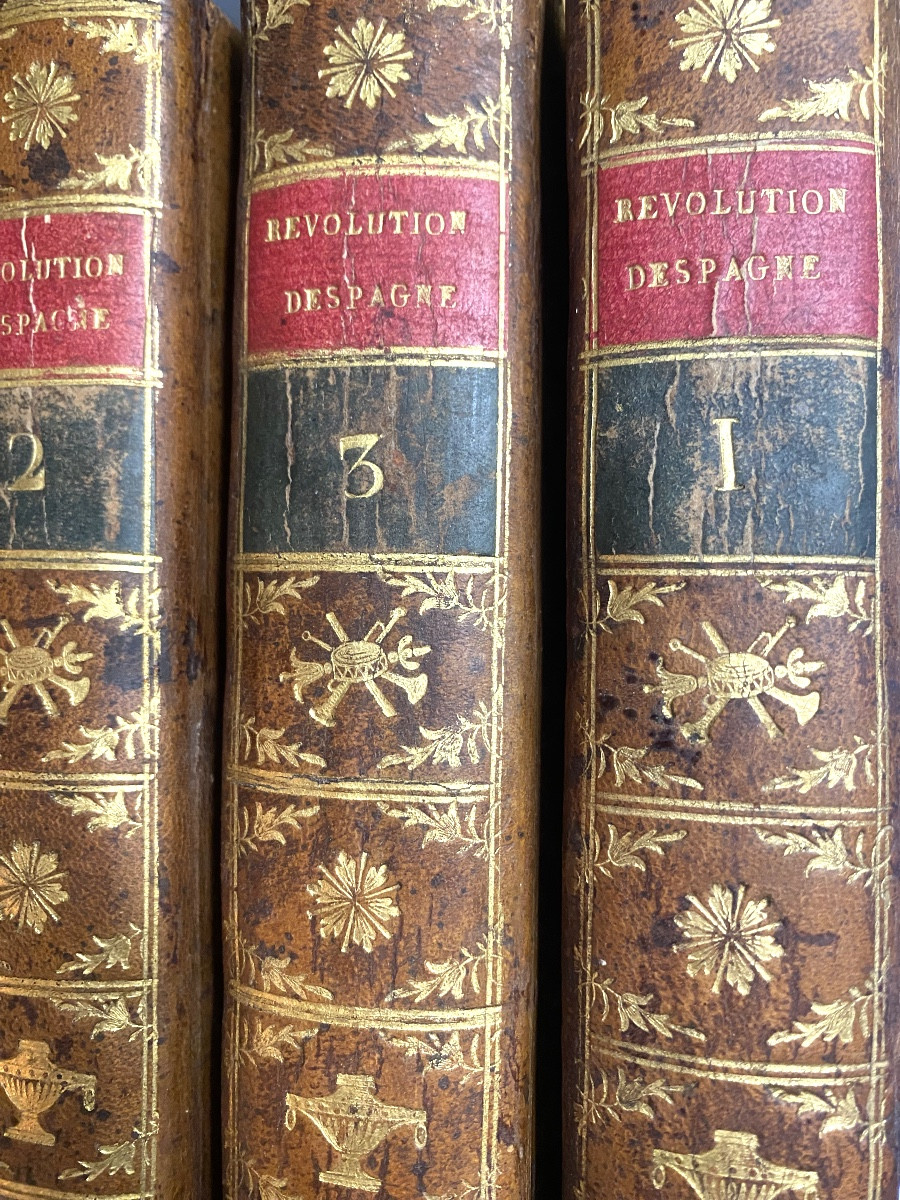 3 beaux volumes In12 :" Histoire des Révolutions d'Espagne", par le Père d'Orléans . Paris 1787-photo-2