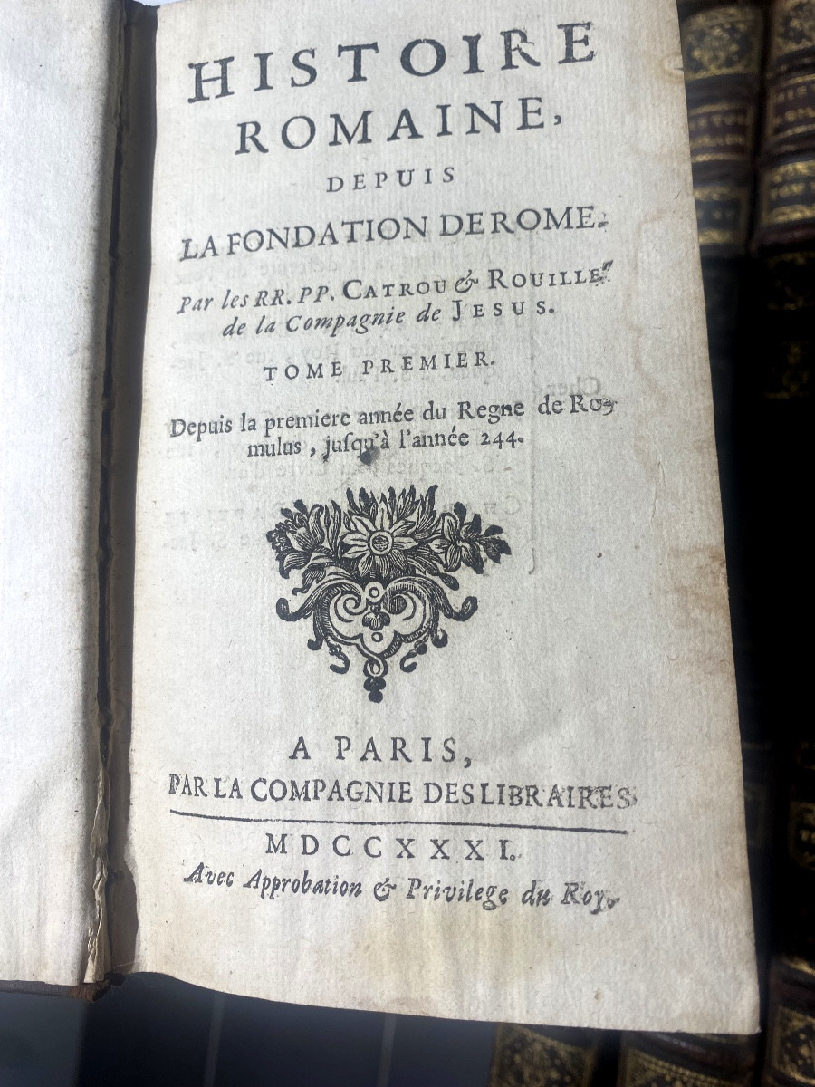 A Collection Of 38 Volumes In 12mo, Belonging To An Amateur Of Ancient History.-photo-2