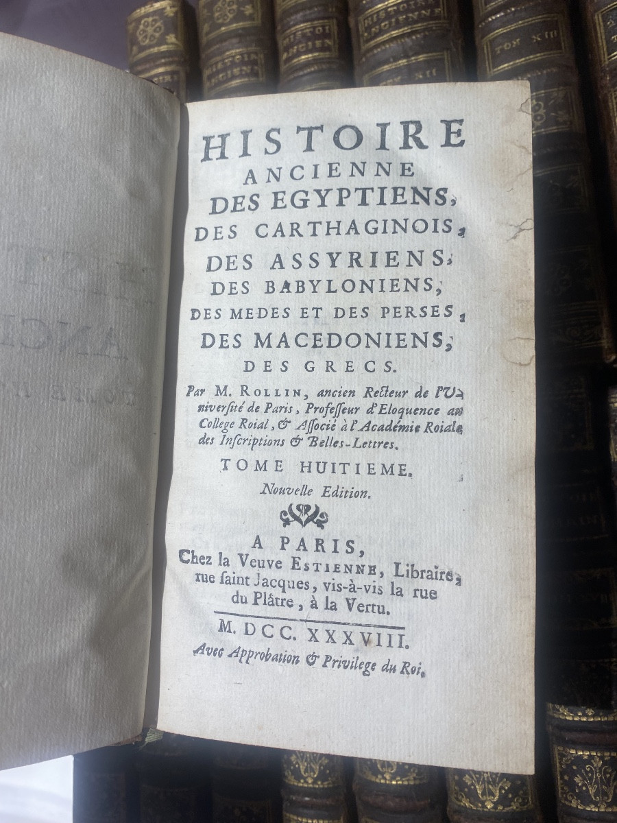 A Collection Of 38 Volumes In 12mo, Belonging To An Amateur Of Ancient History.-photo-4